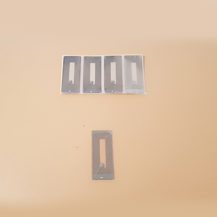 Etiqueta Adhesiva Antihurto RF 8.2MHz transparente 23X47